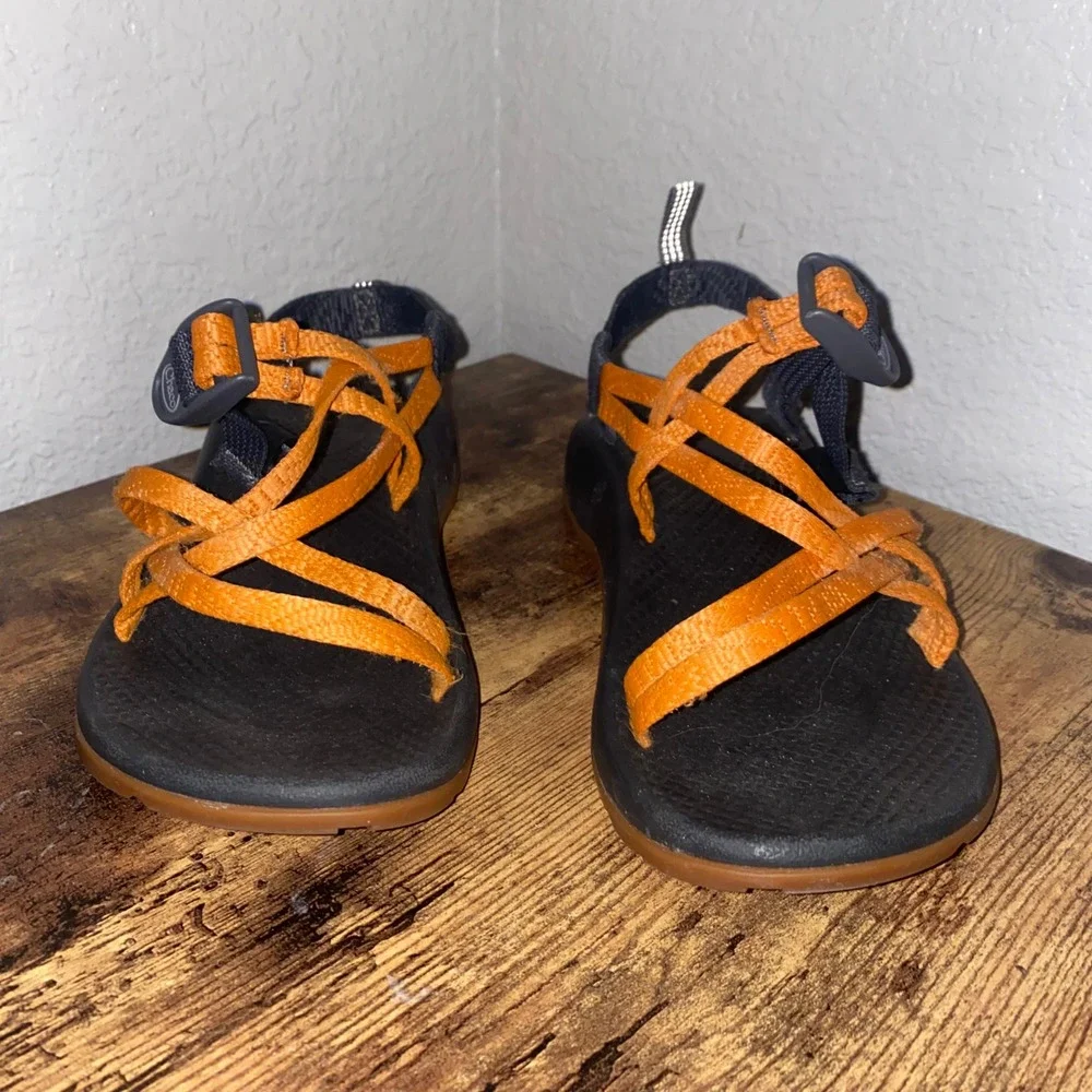 Chaco‎ Kids Sandals Size 5 Women's 6-6.5 Orange Straps Adjustable Hiking Shoes